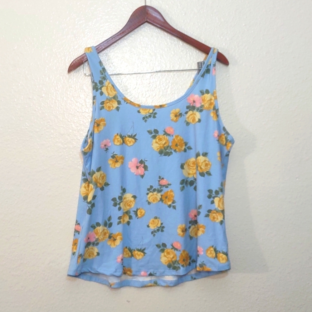 SLIGHTLY USED JOLIE & JOY ROSE TANK TOP 1X LIGHT BLUE WITH YELLOW & PINK FLOWER